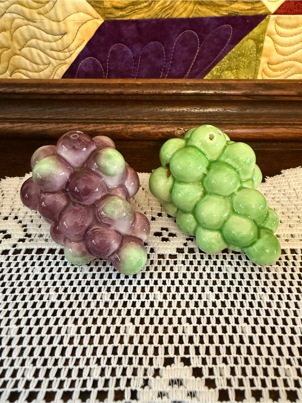 Vintage Ceramic Grape Clusters Salt & Pepper Shakers Set Mid-Century Japan